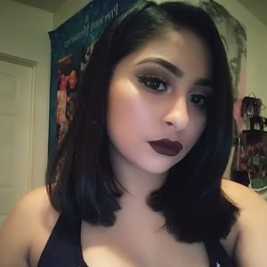 Meet your Posher, Esmeralda